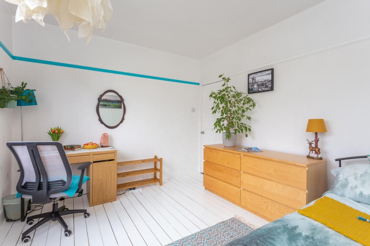 Bright & Spacious Double Room With Garden View- Close To Airport & City Centre Единбург Екстер'єр фото